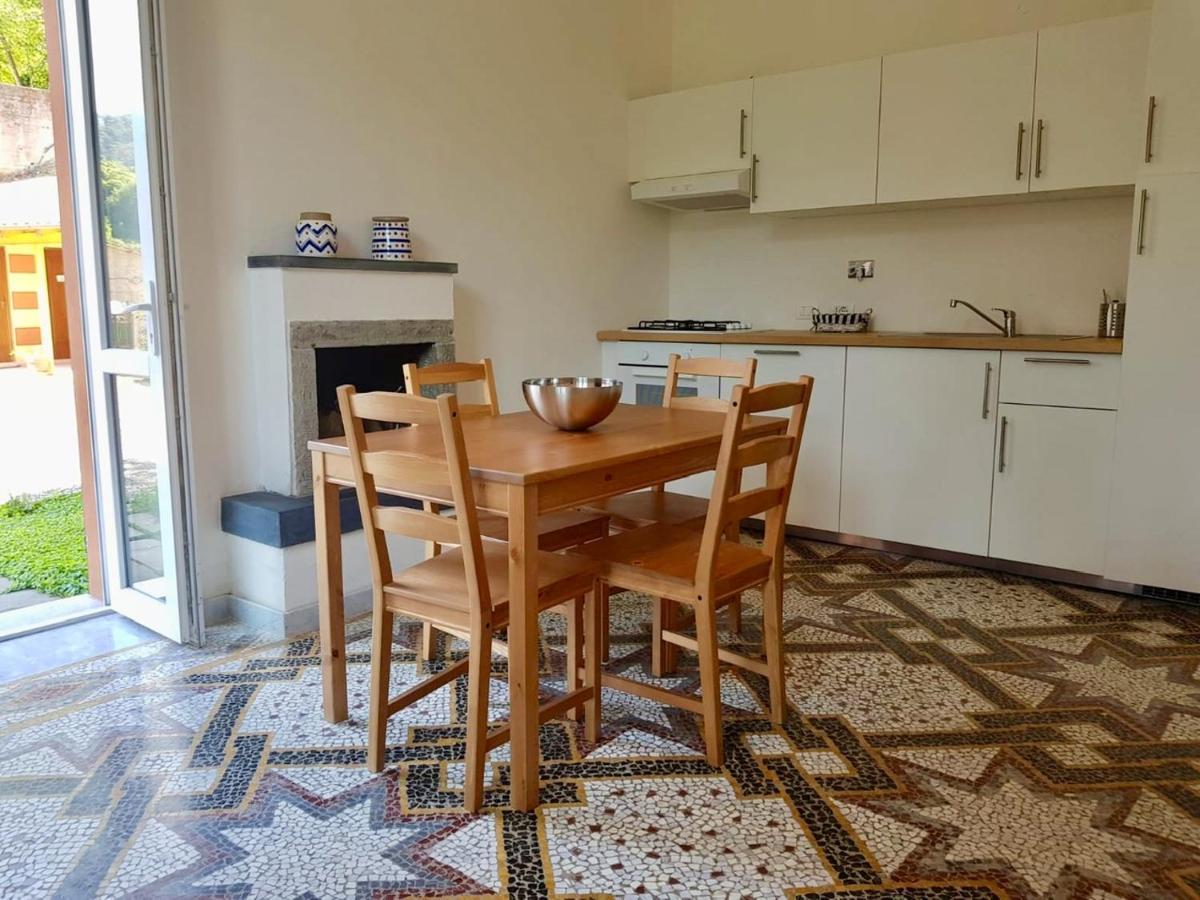 Villa Lucia Home Holiday 卡罗达诺英弗雷 外观 照片